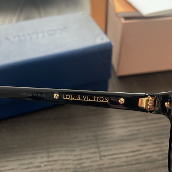 Louis Vuitton unisex sunglasses - Picture 7 of 10